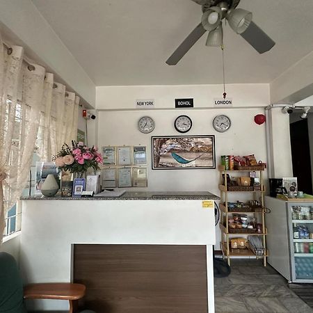 Brielles Travellers Inn Tagbilaran-stad Buitenkant foto