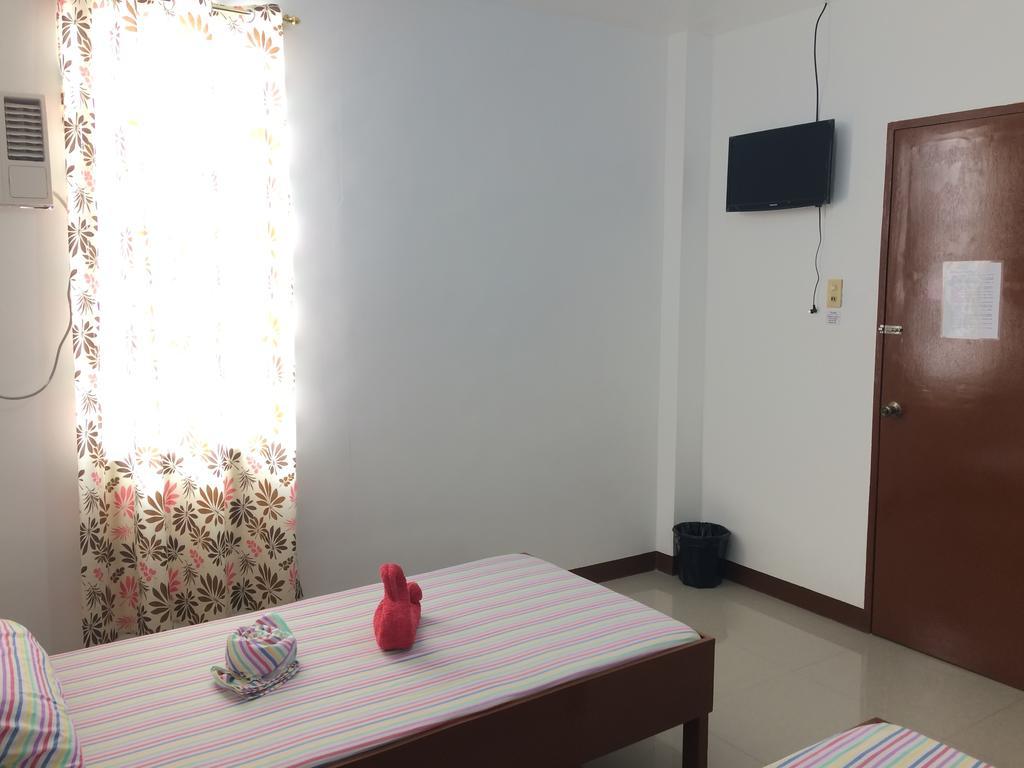 Brielles Travellers Inn Tagbilaran-stad Buitenkant foto