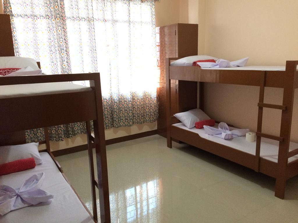Brielles Travellers Inn Tagbilaran-stad Buitenkant foto