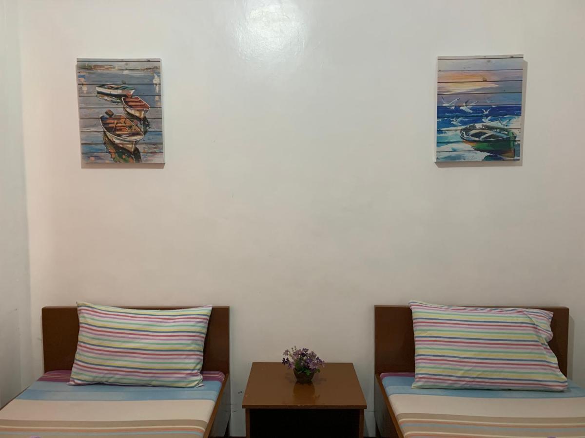 Brielles Travellers Inn Tagbilaran-stad Buitenkant foto