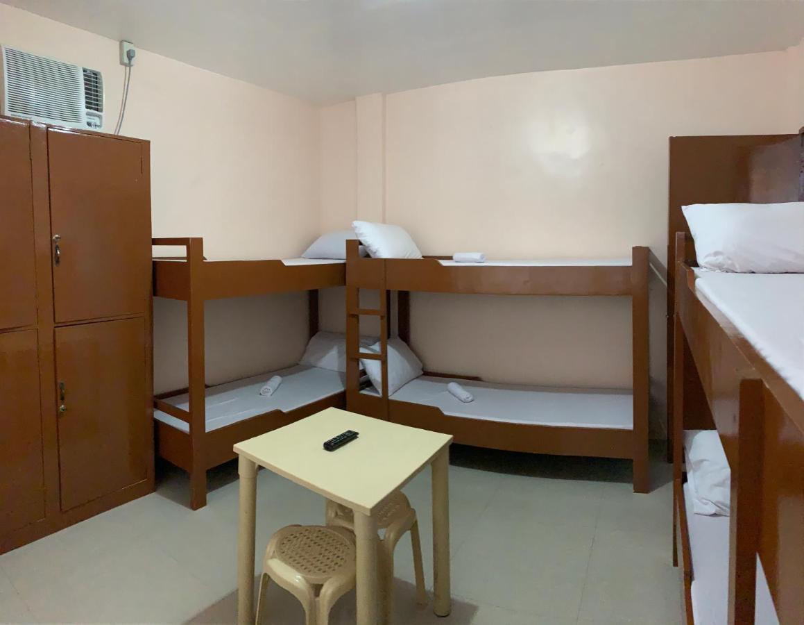 Brielles Travellers Inn Tagbilaran-stad Buitenkant foto