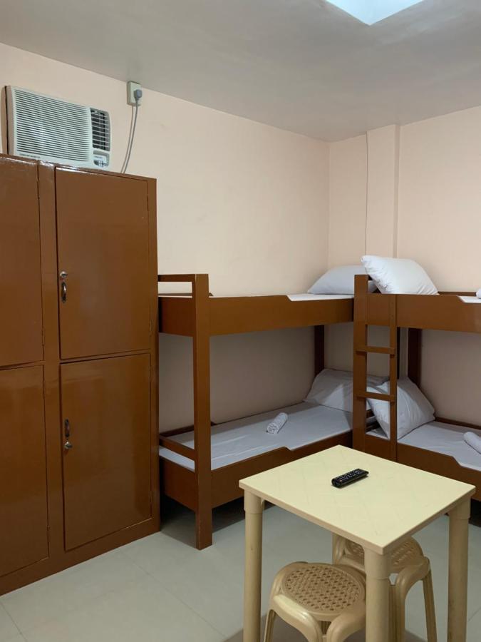 Brielles Travellers Inn Tagbilaran-stad Buitenkant foto